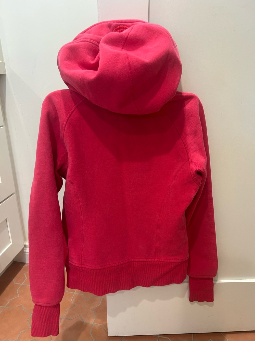 Lululemon Scuba Hoodie in a vibrant pink colorway - Picture 2 of 3